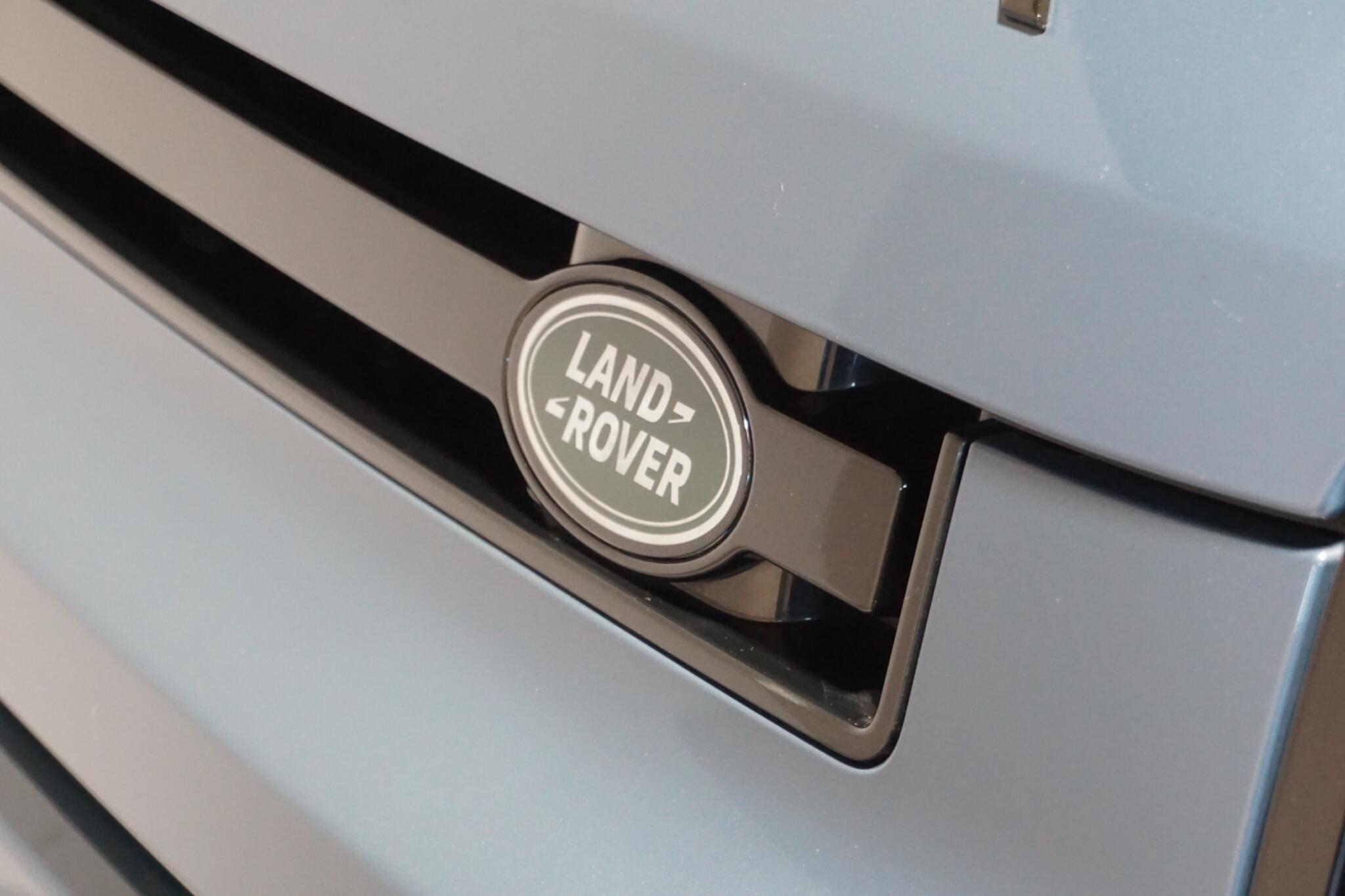 Land Rover Defender 90 2.0 P300 SE SUV 3dr Petrol Auto 4WD Euro 6 (s/s) (300 ps)